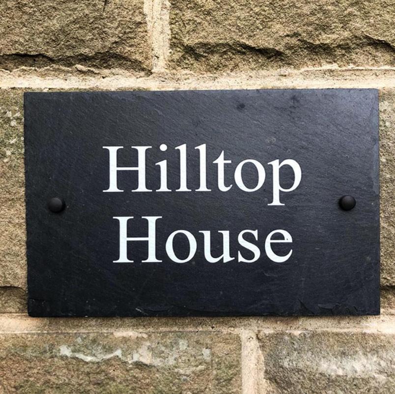 מטלוק Hilltop House Is A Welcoming 2 Bedroom Property מראה חיצוני תמונה