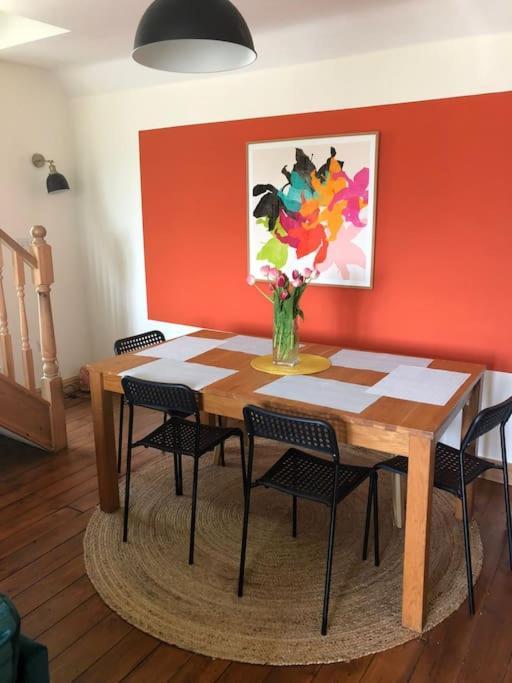מטלוק Hilltop House Is A Welcoming 2 Bedroom Property מראה חיצוני תמונה